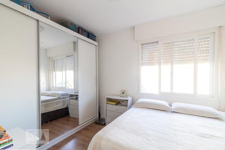 Quarto 1 de apartamento à venda com 1 quarto, 44m² em Jardim Lindoia, Porto Alegre