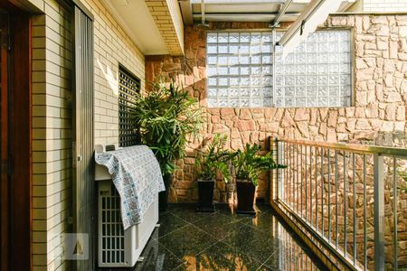Varanda de casa à venda com 3 quartos, 280m² em Jardim Vera Cruz, São Paulo