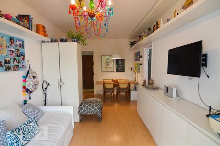 Sala de apartamento para alugar com 1 quarto, 68m² em Botafogo, Rio de Janeiro