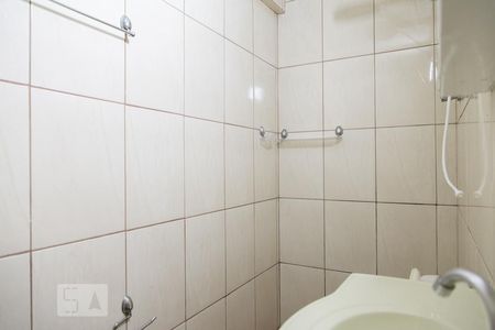 Banheiro de apartamento à venda com 1 quarto, 24m² em Centro, Guarulhos