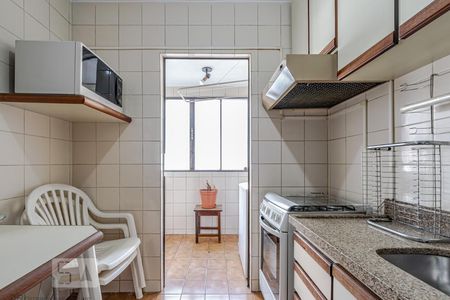 Cozinha de apartamento para alugar com 2 quartos, 96m² em Cabral, Curitiba