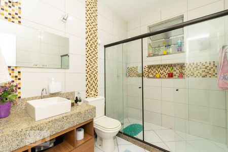 BANHEIRO SOCIAL de apartamento à venda com 3 quartos, 85m² em Icaraí, Niterói
