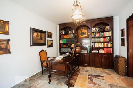 Escritório de casa à venda com 4 quartos, 450m² em Vila Tramontano, São Paulo