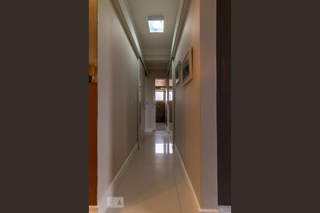 Corredor de apartamento para alugar com 3 quartos, 115m² em Parque Residencial Aquarius, São José dos Campos