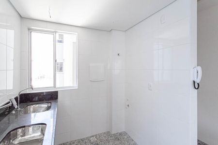 Cozinha de apartamento à venda com 1 quarto, 40m² em Funcionários, Belo Horizonte