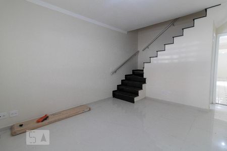 Sala de casa para alugar com 3 quartos, 120m² em Jardim Santa Clara, Guarulhos