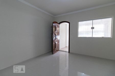 Sala de casa para alugar com 3 quartos, 120m² em Jardim Santa Clara, Guarulhos