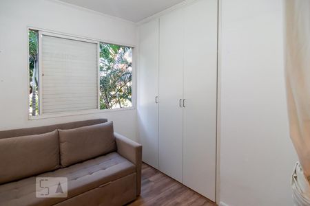 Quarto 1 de apartamento para alugar com 3 quartos, 74m² em Vila Sofia, São Paulo