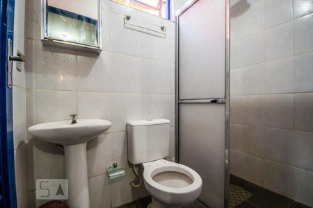 Banheiro de kitnet/studio para alugar com 1 quarto, 43m² em Cidade Universitária, Campinas