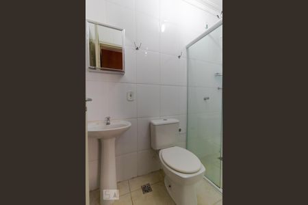 Banheiro de kitnet/studio para alugar com 1 quarto, 42m² em Cidade Universitária, Campinas