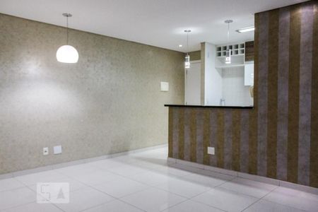 Sala de apartamento para alugar com 2 quartos, 65m² em Parque Novo Mundo, São Paulo