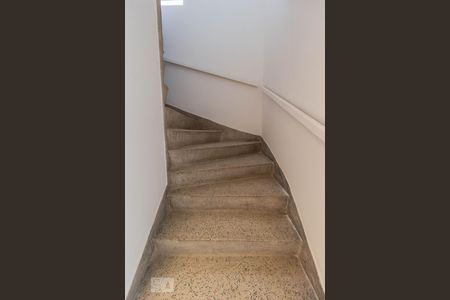 Escadas de casa à venda com 3 quartos, 140m² em Vila Cordeiro, São Paulo