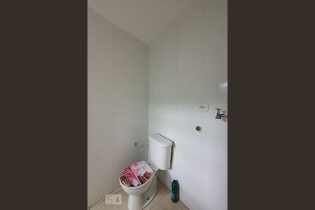 Banheiro de kitnet/studio para alugar com 1 quarto, 28m² em Sé, São Paulo