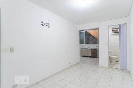 Quarto de casa para alugar com 2 quartos, 42m² em Cidade Domitila, São Paulo