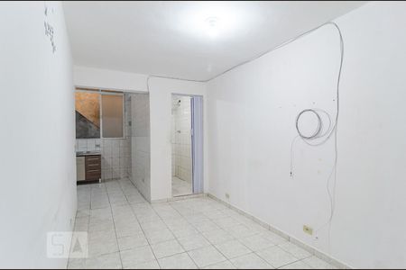 Quarto de casa para alugar com 1 quarto, 50m² em Cidade Domitila, São Paulo