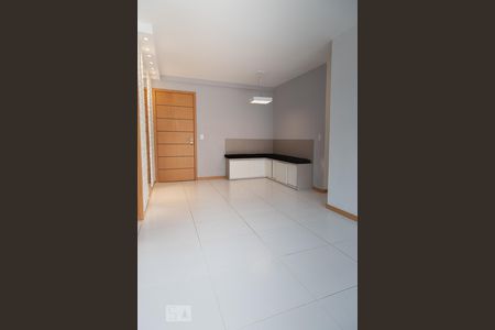 Sala de apartamento à venda com 2 quartos, 72m² em Recreio dos Bandeirantes, Rio de Janeiro