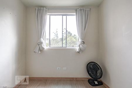 Quarto 2 de apartamento para alugar com 2 quartos, 50m² em Santa Cândida, Curitiba