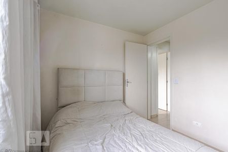 Quarto 1 de apartamento para alugar com 2 quartos, 50m² em Santa Cândida, Curitiba