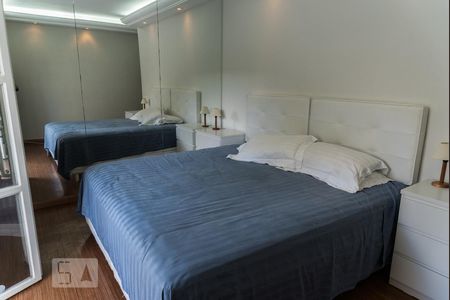 Quarto 1 de apartamento à venda com 4 quartos, 160m² em Real Parque, São Paulo