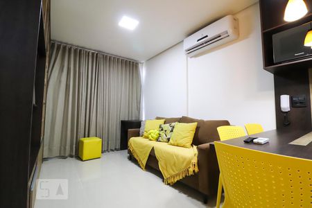 Sala de kitnet/studio para alugar com 1 quarto, 34m² em Setor Bueno, Goiânia