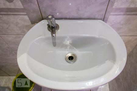 Lavabo de casa à venda com 3 quartos, 278m² em Parque João Ramalho, Santo André