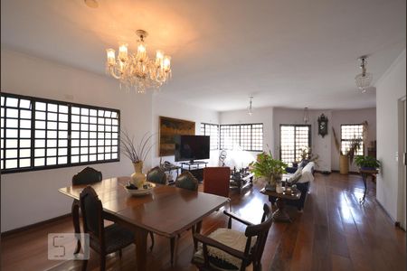 Sala de casa à venda com 3 quartos, 382m² em Vila Monumento, São Paulo
