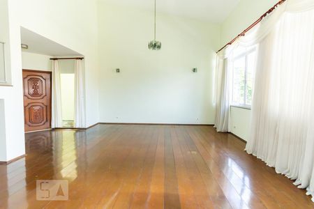 Sala de casa à venda com 4 quartos, 307m² em Jardim Leonor Mendes de Barros, São Paulo