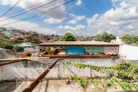 Vista de casa à venda com 6 quartos, 200m² em Santa Cruz, Belo Horizonte
