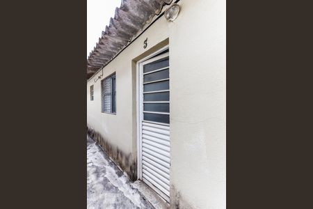 Entrada de casa para alugar com 1 quarto, 25m² em Vila Germinal, São Paulo