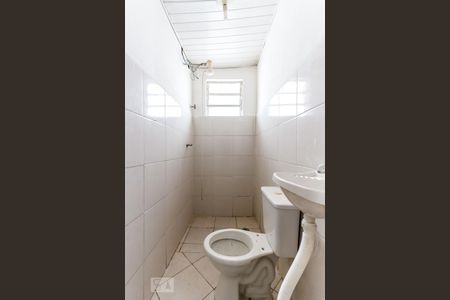 Banheiro de casa para alugar com 1 quarto, 25m² em Vila Germinal, São Paulo