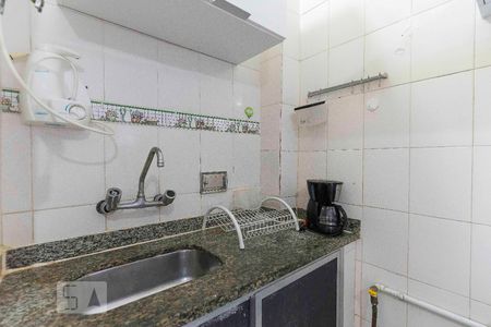 Cozinha de kitnet/studio para alugar com 1 quarto, 24m² em Centro, Rio de Janeiro