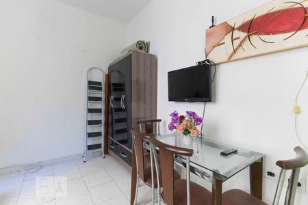 Sala/Quarto - Mesa de kitnet/studio para alugar com 1 quarto, 24m² em Centro, Rio de Janeiro