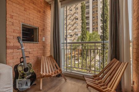 Sala de apartamento à venda com 3 quartos, 79m² em Vila Ipiranga, Porto Alegre