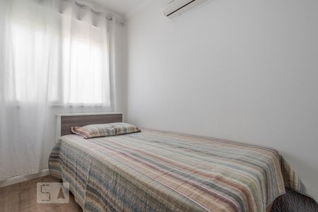 Quarto 1 de apartamento à venda com 3 quartos, 79m² em Vila Ipiranga, Porto Alegre