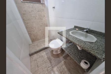 Banheiro de apartamento para alugar com 2 quartos, 46m² em Pilares, Rio de Janeiro