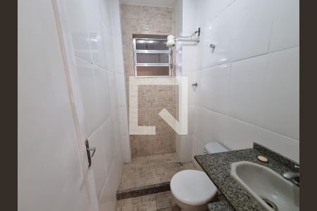 Banheiro de apartamento para alugar com 2 quartos, 46m² em Pilares, Rio de Janeiro