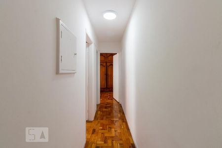 Corredor de apartamento à venda com 2 quartos, 76m² em Vila Olímpia, São Paulo