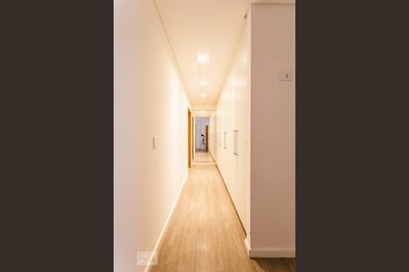 Corredor de apartamento para alugar com 2 quartos, 85m² em Campestre, Santo André
