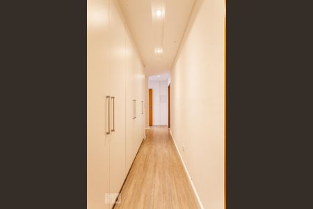 Corredor de apartamento para alugar com 2 quartos, 85m² em Campestre, Santo André