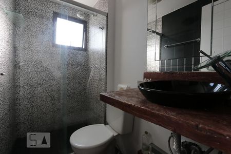 banheiro de apartamento para alugar com 3 quartos, 99m² em Barra Funda, São Paulo