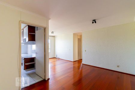 Sala de apartamento para alugar com 2 quartos, 60m² em Jardim Santa Emília, São Paulo