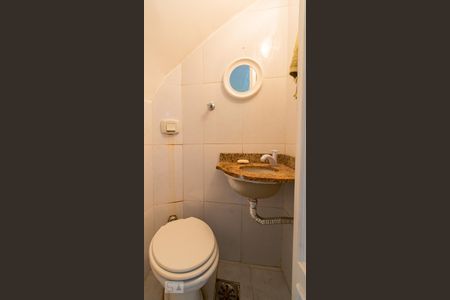Lavabo de casa de condomínio para alugar com 3 quartos, 84m² em Anil, Rio de Janeiro