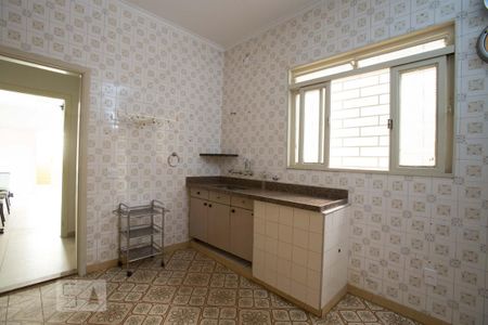 Cozinha de casa para alugar com 3 quartos, 200m² em Jardim Macedo, Ribeirão Preto