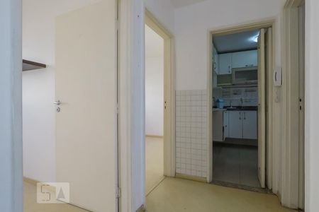 Corredor de apartamento à venda com 2 quartos, 52m² em Vila Monumento, São Paulo