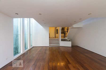 Sala de casa à venda com 7 quartos, 340m² em Parque da Mooca, São Paulo