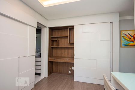 Quarto de apartamento para alugar com 1 quarto, 45m² em Passo da Areia, Porto Alegre