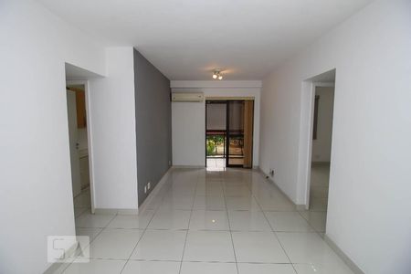 Sala de apartamento para alugar com 3 quartos, 84m² em Botafogo, Rio de Janeiro