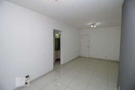 Sala de apartamento para alugar com 3 quartos, 84m² em Botafogo, Rio de Janeiro