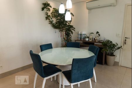 Sala de apartamento à venda com 3 quartos, 110m² em Vila Suzana, São Paulo