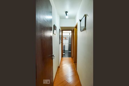 Corredor de apartamento à venda com 2 quartos, 84m² em Vila Monumento, São Paulo